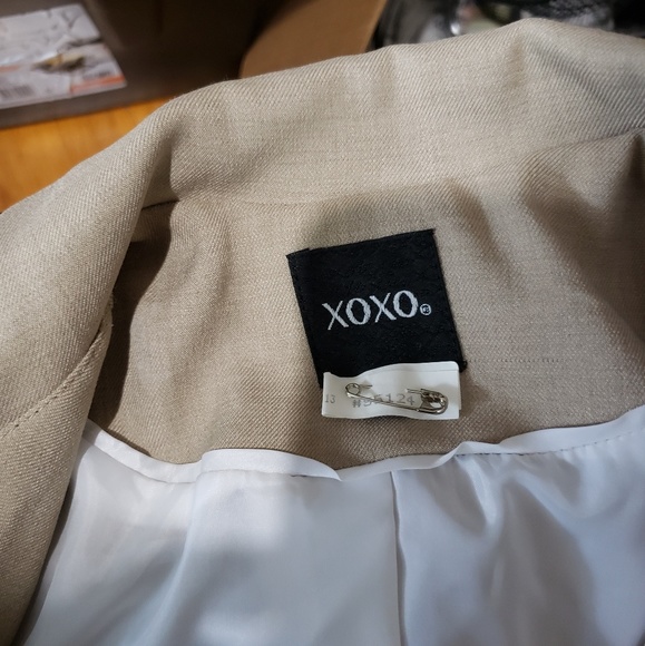 2 piece suit - Picture 2 of 4